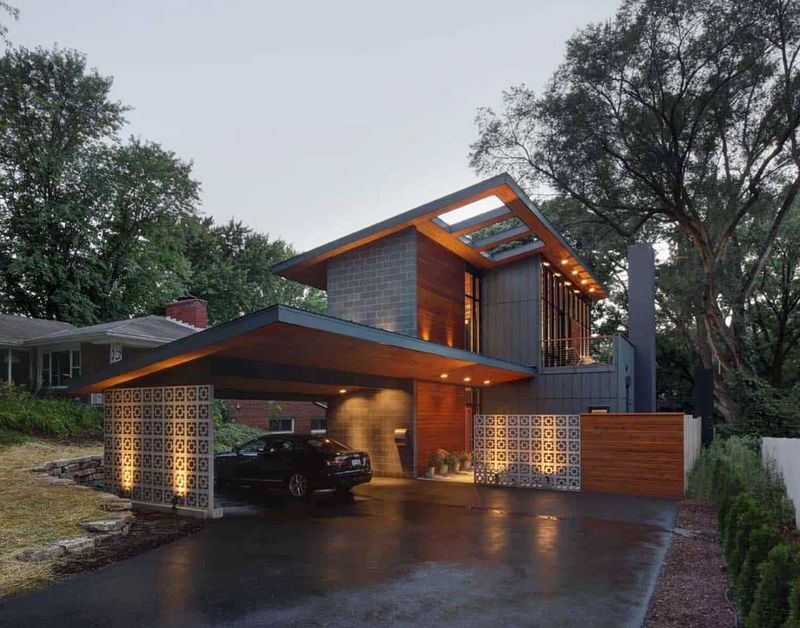 Wisconsin's Best-Kept Secrets, 8 Timeless Curb Appeal Styles - Decor Hint Mid-Century Modern Gems
