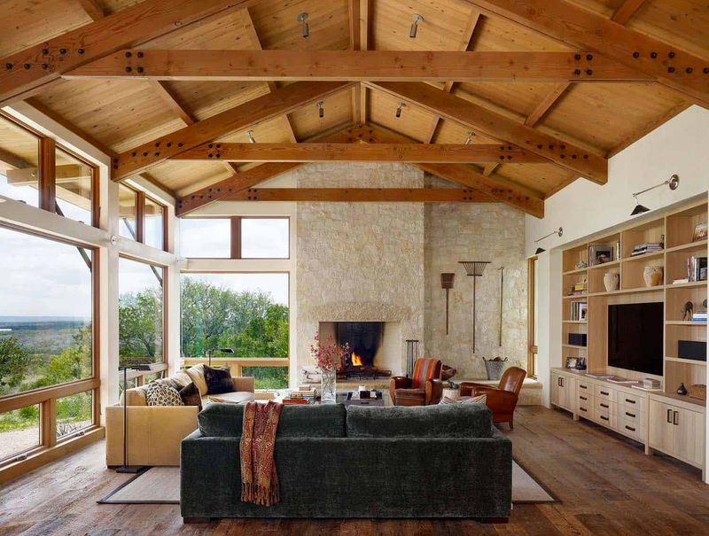 10 Timeless Decorating Styles You'll Still Find In Texas Homes - Decor Hint Midcentury Ranch