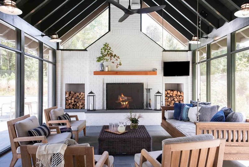 7 Common Outdoor Space Designs Found In Vermont Neighborhoods - Decor Hint Four-Season Porches