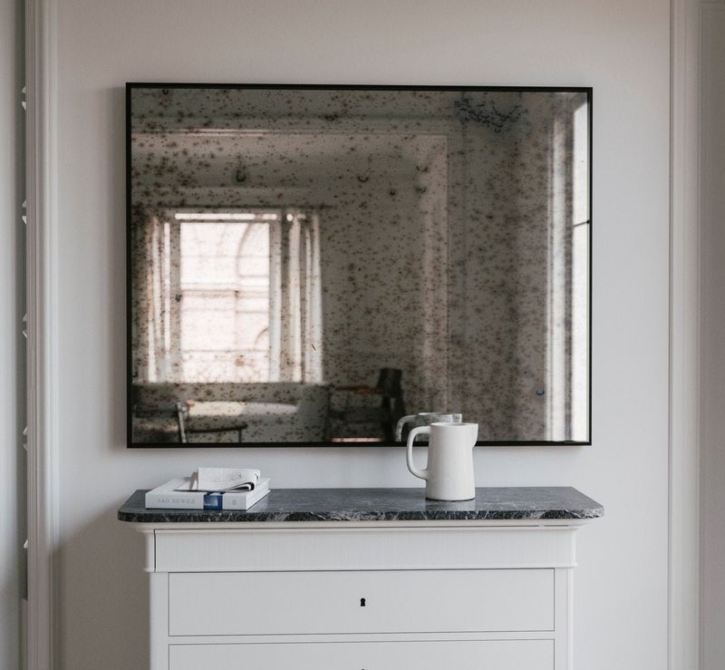 10 Household Treasures That Aren't Worth Much And 10 You Shouldn't Even Bother Selling - Decor Hint Cheap Decorative Mirrors