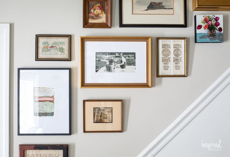 11 Timeless Pennsylvania Decor Touches That Locals Can't Stop Using (And Designers Secretly Love) - Decor Hint Gallery Walls With Vintage Art: Personal History Displays