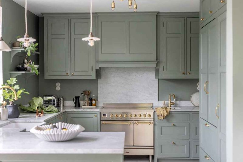 9 Underrated Paint Colors Designers Always Use In Kitchens (And 9 They Say To Stay Away From) - Decor Hint Sage Green