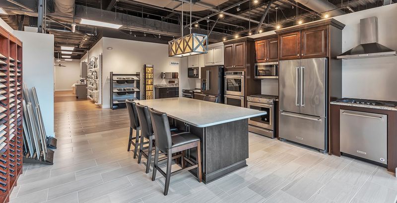 12 Aspects Of Jacksonville Kitchens That May Influence Buyer Decisions Experts Say - Decor Hint Mismatched Finishes