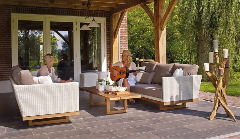 8 Things California Designers Warn You To Avoid On Your Porch (Plus 8 Must-Have Items For Instant Curb Appeal) - Decor Hint Oversized Furniture That Blocks Flow