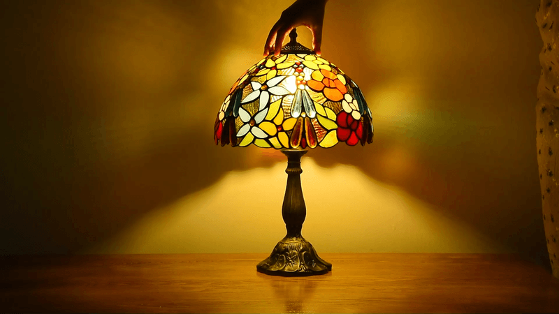 6 Traditional Living Room Pieces In Lebanon Homes That Have Dropped In Value And 5 That Were Never Worth A High Price - Decor Hint Plastic Decorative Lamps