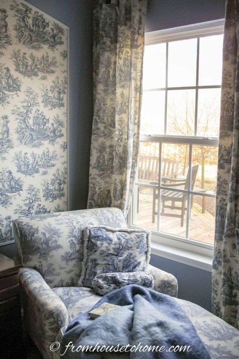 14 Southern Decorating Tips That Have Stood The Test Of Time - Decor Hint Gingham and Toile Fabrics