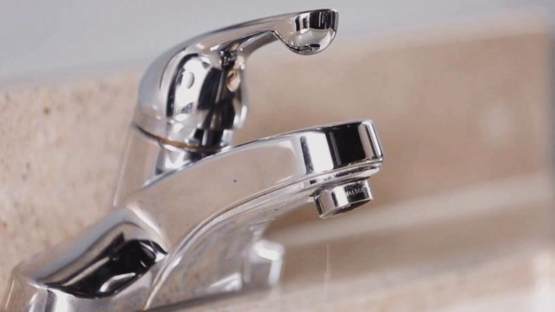 10 Kitchen Items That Drain Charm From Tennessee Homes (And 9 Stunning Upgrades Designers Swear By To Transform Your Space) - Decor Hint Overactive Chrome Faucets Blind Your Guests
