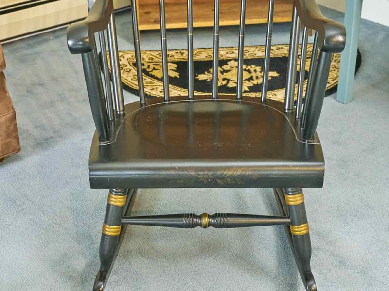 Timeless Vintage Finds That Show Georgia Furniture Trends Are Here To Stay - Decor Hint Peach Wood Rocking Chairs With Hidden Compartments