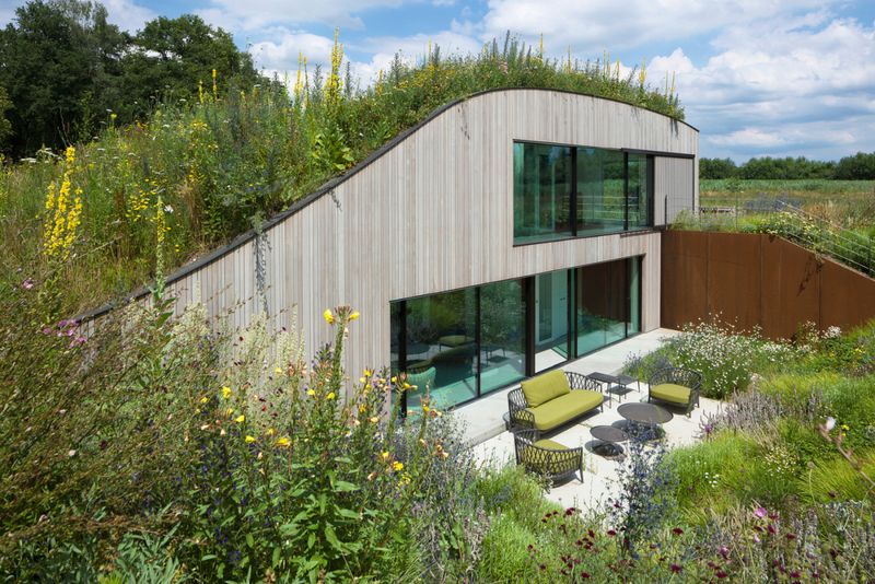 Inside 13 Of The World's Most Amazing Underground Homes - Decor Hint Earth Berm Home