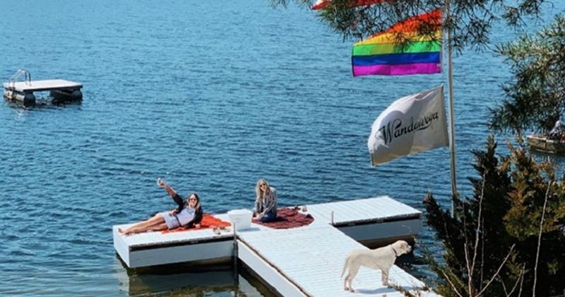 The Summer Camp Aesthetic Is Nostalgia You Can Live In - Decor Hint Lakeside Activities That Never Go Out Of Style