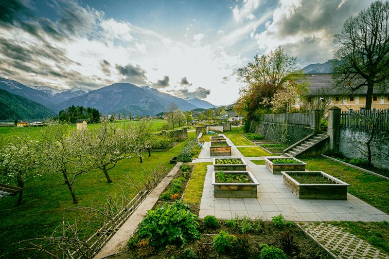 8 Landscaping Changes That Could Transform The Look Of Your Whole Property - Decor Hint Raised Garden Beds