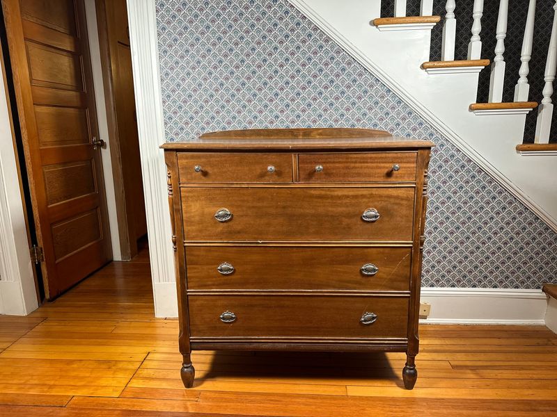 36 Antiques Are Not Worth A Penny Nowadays, For Real - Decor Hint Antique Wooden Furniture