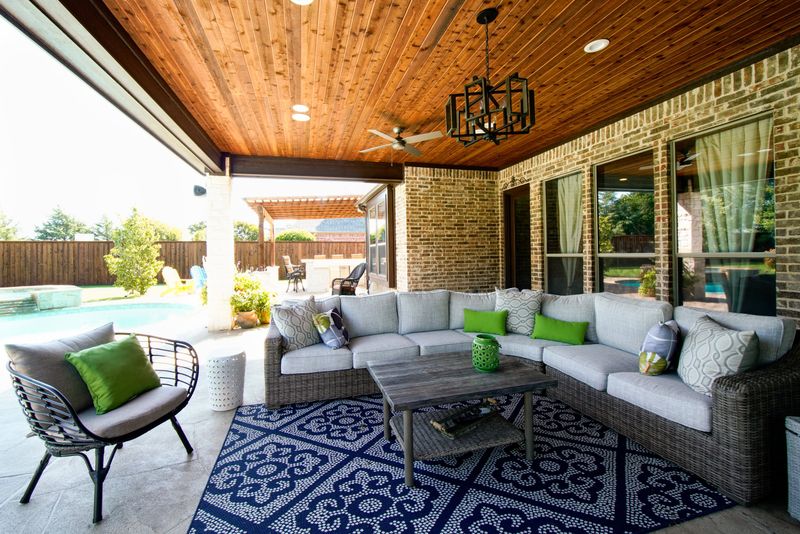Texas Rug Trends: From Cowhide To Boho Layers - Decor Hint Indoor-Outdoor Performance Rugs