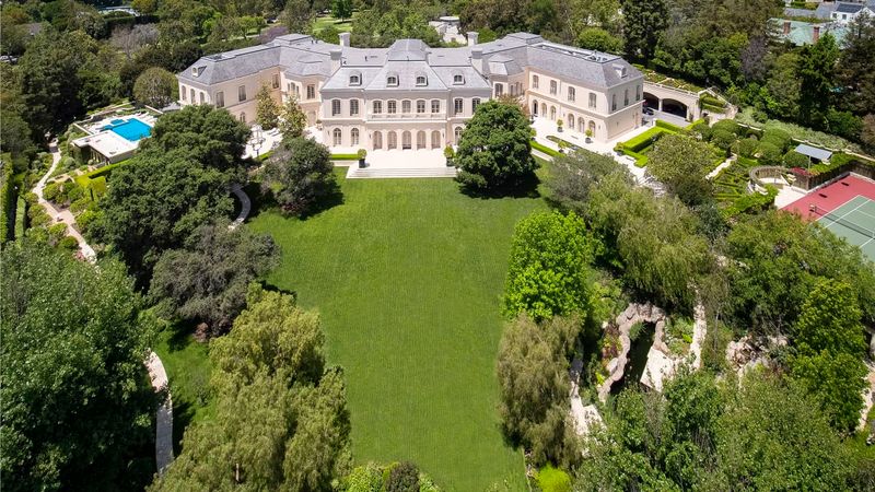 The 10 Most Expensive Mansions In America And 5 Surprisingly Affordable Estates - Decor Hint The Manor – Holmby Hills, California