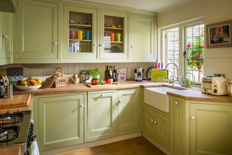 10 Designer-Approved Kitchen Cabinet Color Ideas Plus 10 Colors To Avoid - Decor Hint Avocado Green