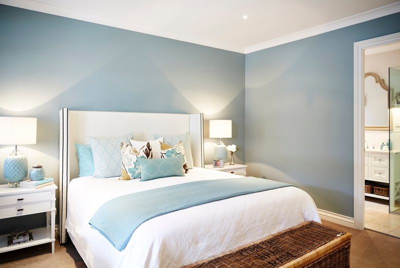 10 Things You Should Never Keep In Your Bedroom & 10 Items Everyone Needs - Decor Hint Calming Wall Color (everyone needs)