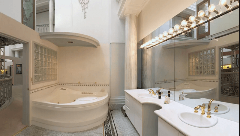 9 Bathroom Features That Are Always Eyesores - Decor Hint Ceiling-High Wall Mirrors