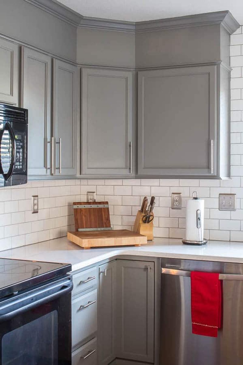 Renovating In NYC Skip These 12 Outdated Kitchen Ideas And Try These 10 Timeless Ones Instead - Decor Hint Bulkhead Cabinets Touching Ceiling (skip)