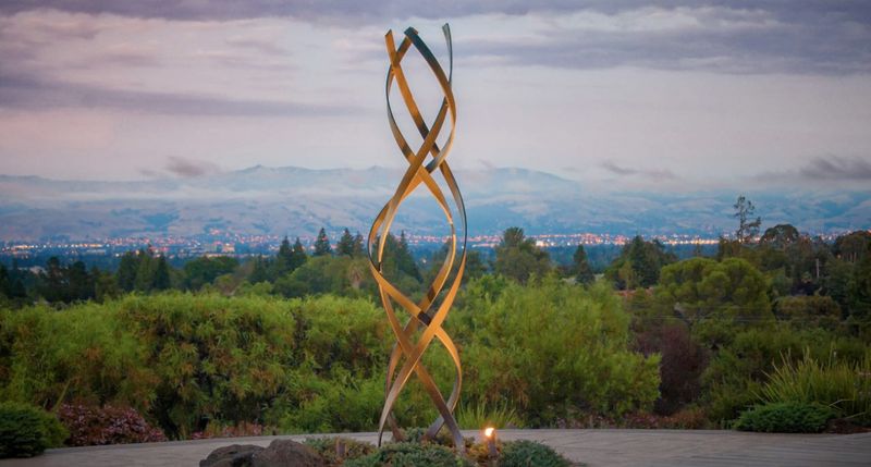 Statement Garden Sculptures As Conversation Pieces