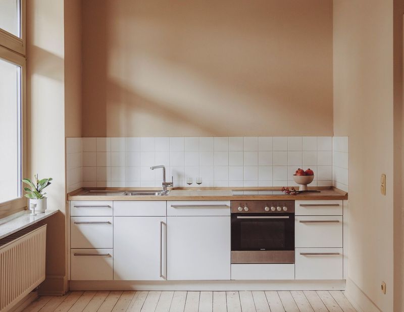14 Kitchen Colors Going Out Of Style In Phoenix Homes (And 4 That Left Long Ago) - Decor Hint Peach