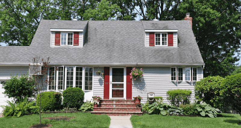 13 Oklahoma Homes That Won't Stand The Test Of Time Beyond 2030 - Decor Hint Time-Capsule Cape Cod Homes