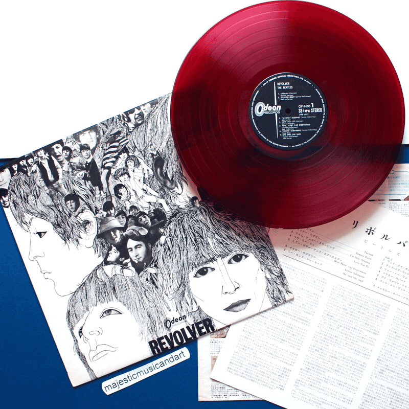 Your Old Stuff Might Be A Goldmine These 10 Antiques Are Climbing Fast - Decor Hint Retro vinyl records
