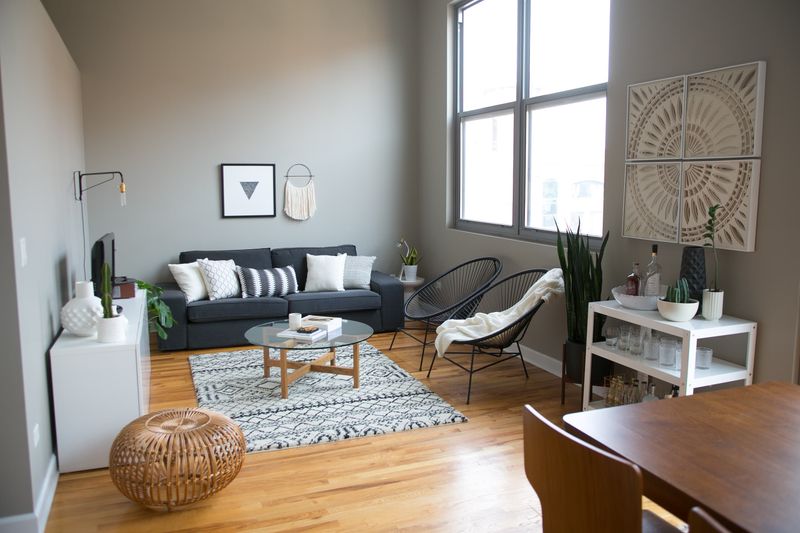 Tips For Choosing Sofa Colors That Suit California Interiors - Decor Hint Foggy Gray Sophistication