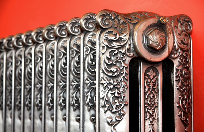 17 Priceless Pieces From The 1900s That Iowa Stylists Urge You To Search For - Decor Hint Cast Iron Radiators