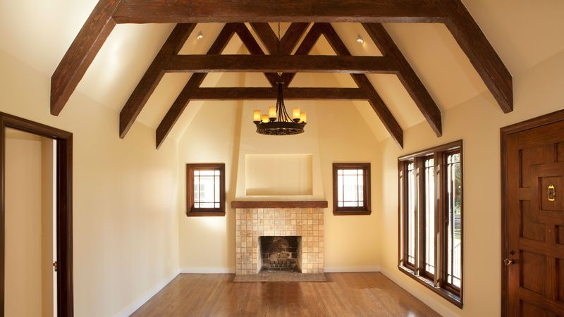 21 New Home Features That Sound Luxurious Until You Actually Live With Them - Decor Hint Vaulted Ceilings