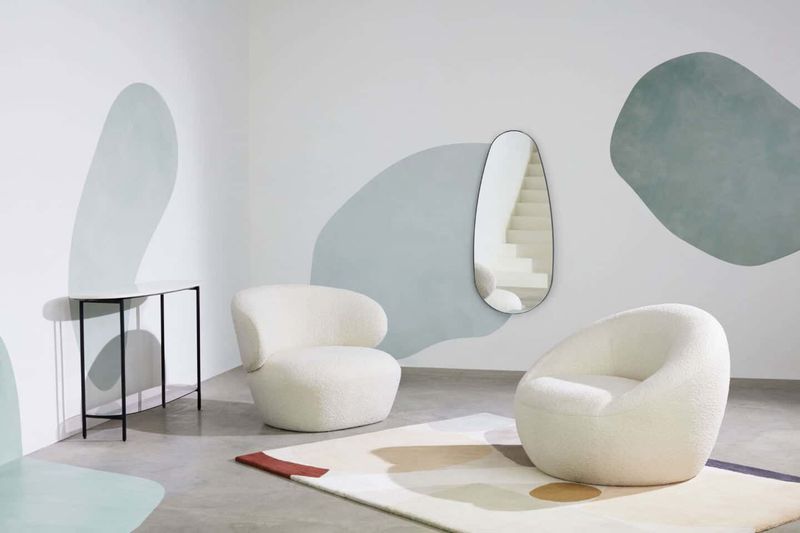 Curved Mirrors