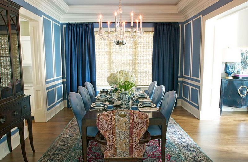18 Gorgeous Window Treatment Ideas From Joanna Gaines You'll Want To Steal - Decor Hint Dramatic Dark Drapery