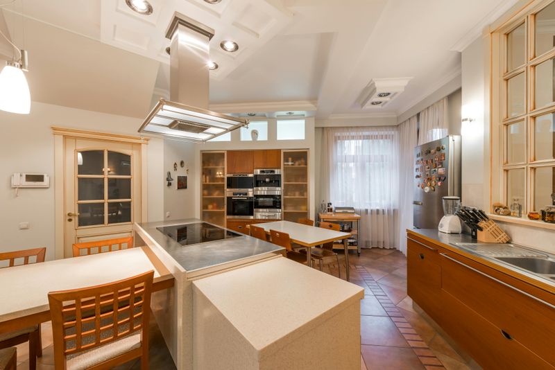 Outdated Laminate Countertops