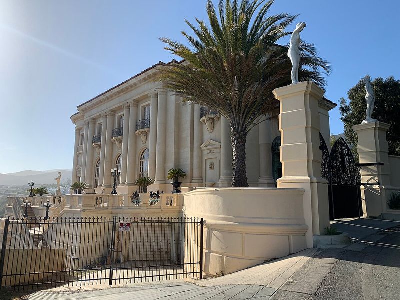 4 Old-Hollywood Mansions That Still Inspire And 3 That Didn't Age Well - Decor Hint Villa De Leon – Pacific Palisades