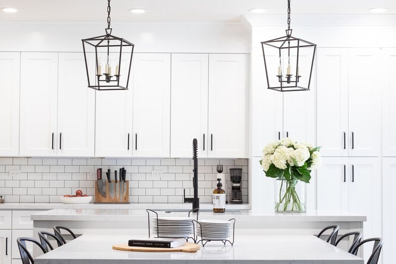 13 Fresh Kitchen Colors For Huntsville Homes + 2 Unique Choices - Decor Hint Southern Magnolia White