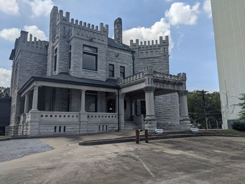 Ashlar Hall – Memphis, Tennessee
