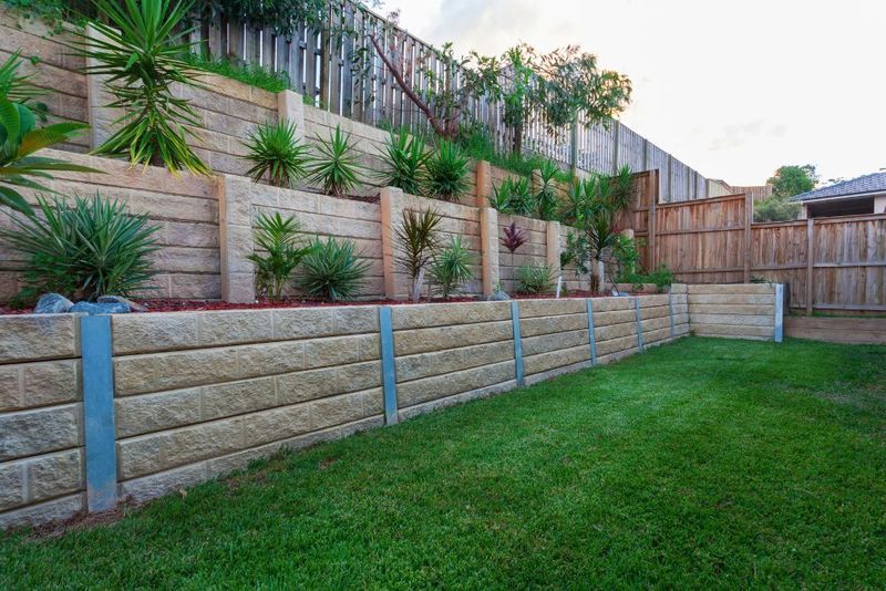 Nevada's Weekend DIY Boom: 12 Home Projects Everyone's Tackling Right Now - Decor Hint Desert-Friendly Planter Walls