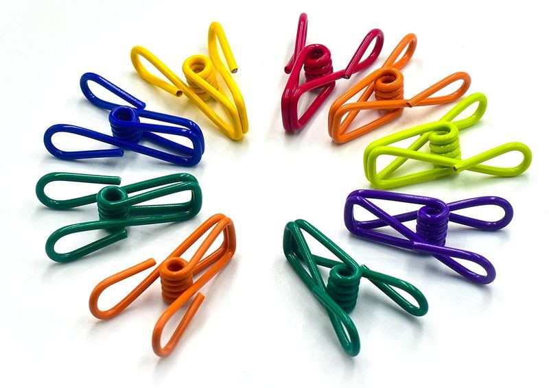 Stop Making Holes In Your Wall And Use A Paperclip Trick To Hang Decor - Decor Hint Rubber-Coated Paperclips For Delicate Surfaces