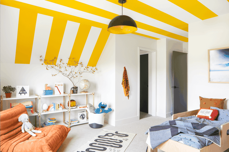 10 Things You'll Usually Find Missing When Home Stagers Prep A House For Sale - Decor Hint Bold Wall Colors And Personalized Paint Choices
