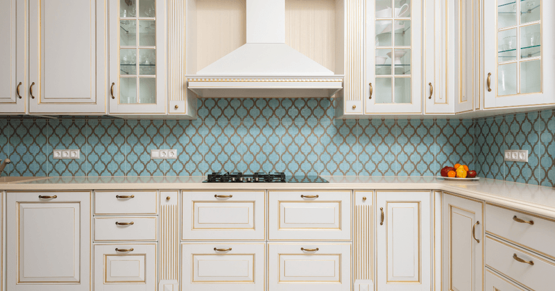 10 Details That Instantly Age North Carolina Kitchens (And 10 That Modernize) - Decor Hint Brass Hardware And Light Fixtures