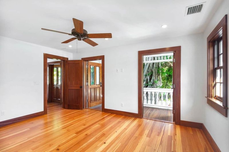 10 Southern Decorating Touches That Define Georgia Living Spaces - Decor Hint Antique Heart Pine Flooring
