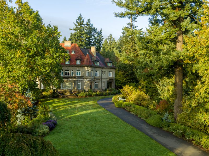 50 Photos Of Famous Historic Houses In Each US State - Decor Hint Pittock Mansion, Oregon