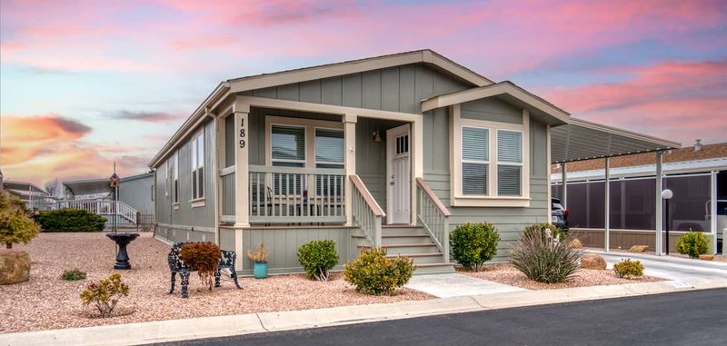 15 Lies About Manufactured (Mobile) Homes - Decor Hint They're Not