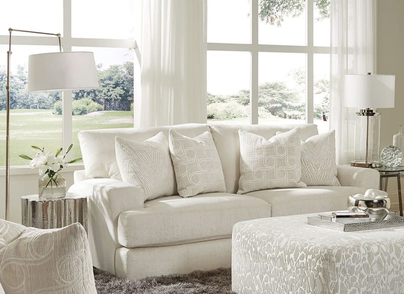North Carolina Designers Say These 12 Couch Tones Are Past Their Prime - Decor Hint Cream: The Color That Fades Into Everything