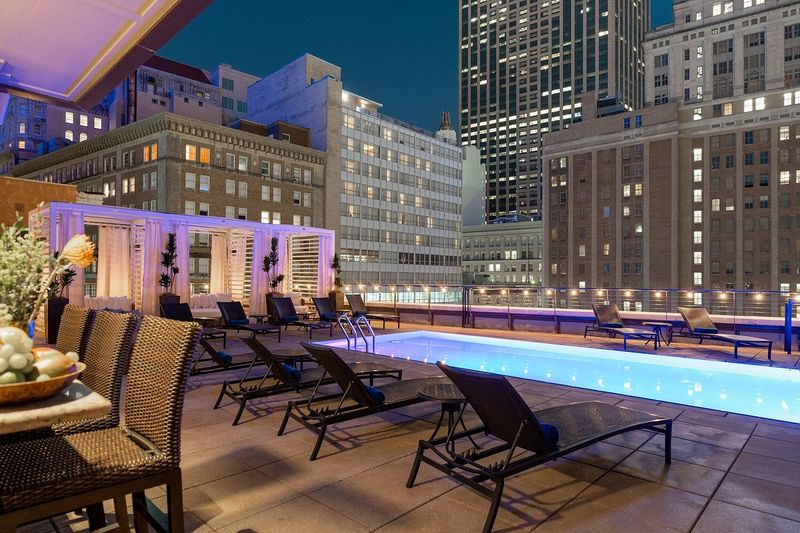 Rooftop Guesthouse Suite