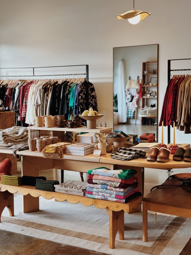 36 Things In Your Home You’ll Regret Throwing Out In 10 Years - Decor Hint Vintage Clothing and Accessories