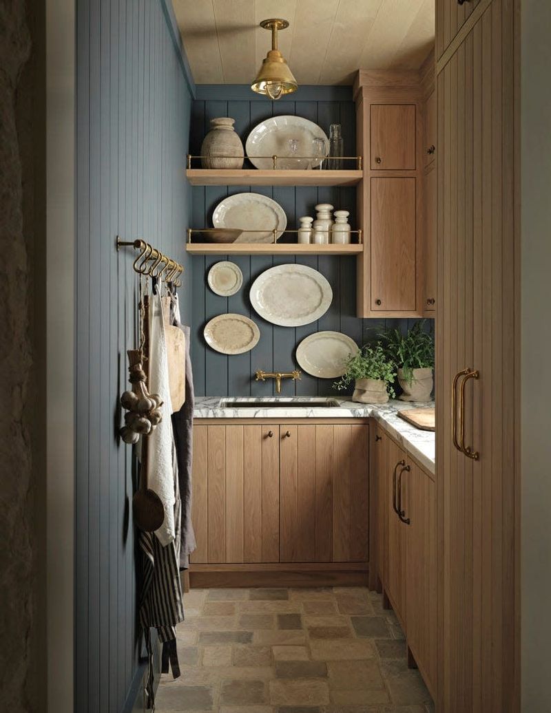 I’ve Seen These 10 Kitchen Looks Make A Comeback And 6 Others Deserve One - Decor Hint Built-in Plate Racks