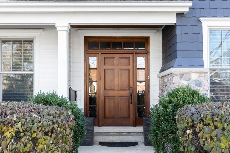 8 Home Exterior Mistakes That Designers Want You To Quit Making - Decor Hint Front Door Disappointment