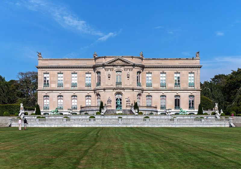 22 Millionaire Mansions In The US You've Never Heard Of (But Should) - Decor Hint The Elms – Newport, Rhode Island