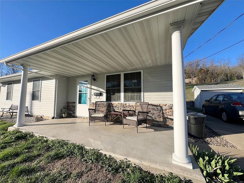 These 8 Homes Are Gaining Value Across Missouri - Decor Hint Riverside Retreats in Hannibal