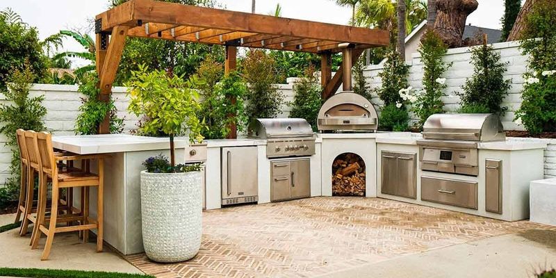 16 Features You Love About Your Home That Buyers Won't Plus 5 You All Dislike - Decor Hint Outdoor Kitchens